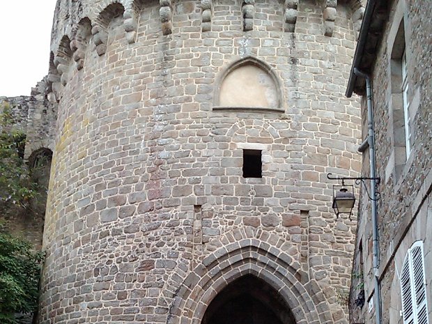 Dinan